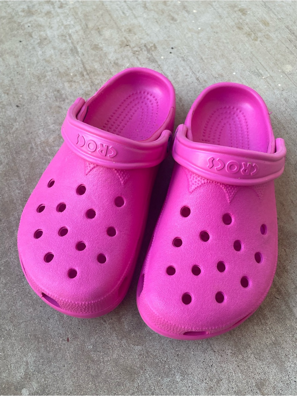 Crocs Women’s Classic Clog in Bright Pink